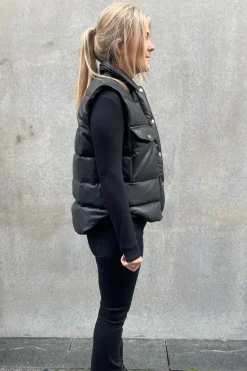 Jimmi Vest Black