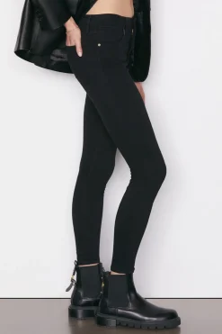 Le High Skinny Film Noir