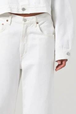 Low Curve Jean Milkshake