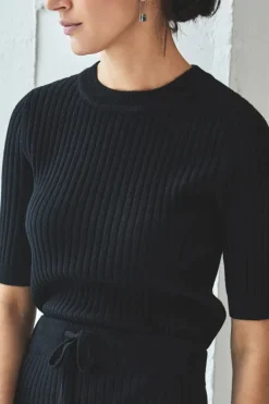 N48C Short Sleeve Pullover Black