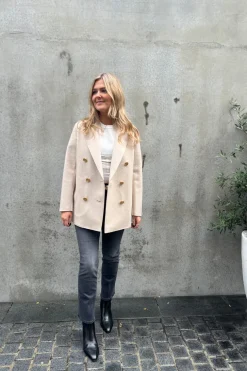 Peacoat Pressed Wool Almond