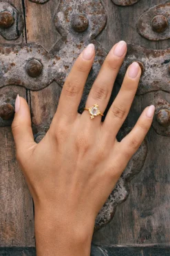 Reya Ring Gold With White Topaz