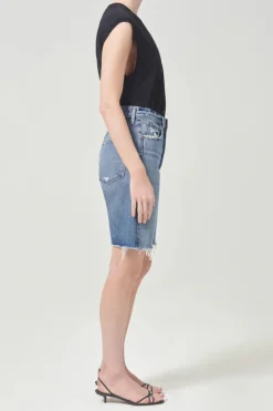 90's Mid Rise Loose Short Precision
